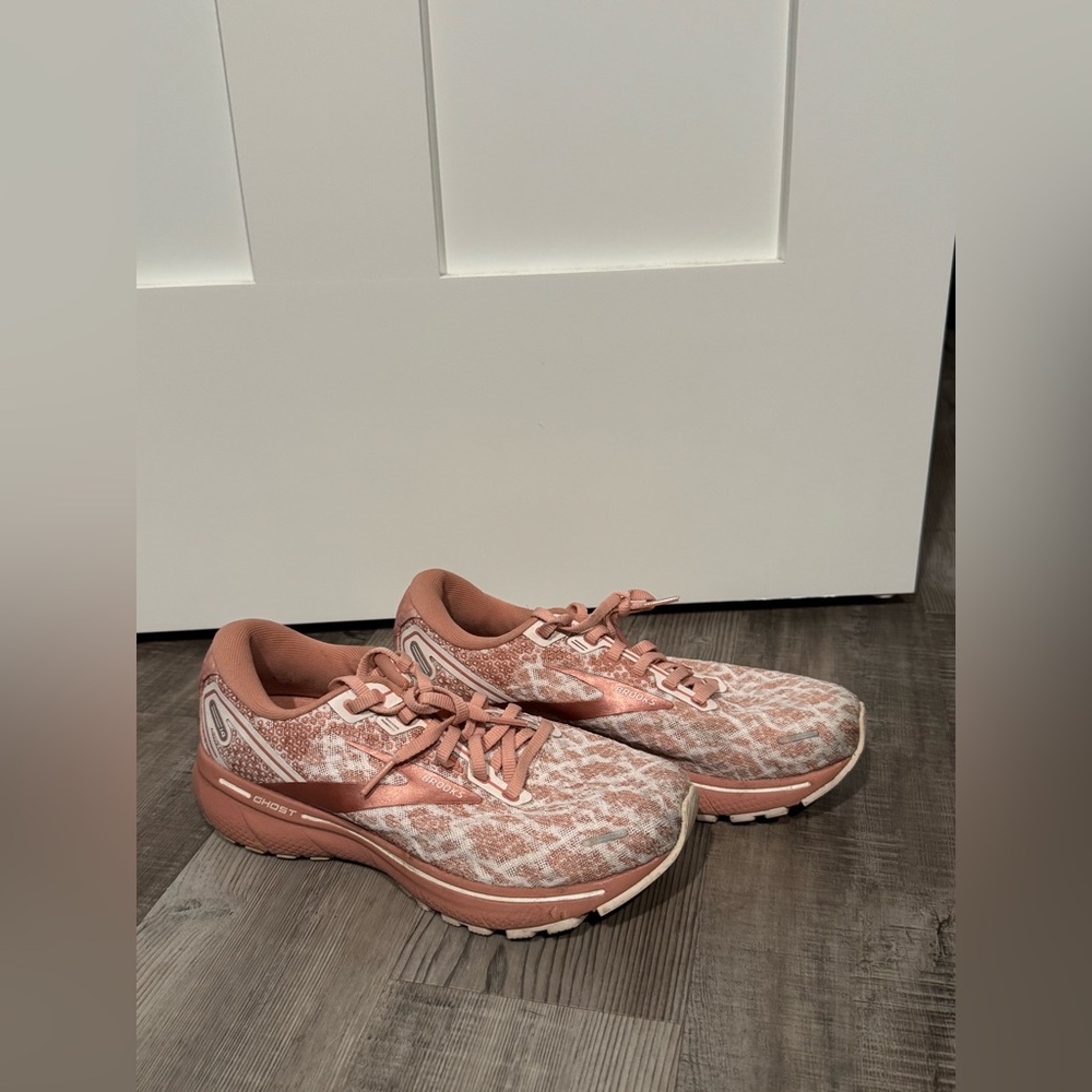 Brooks Ghost 14 Women's Pink and White Athletic Shoes